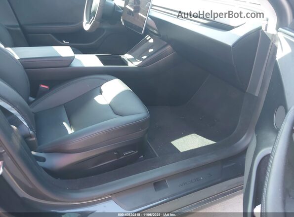 5YJ3E1EB6RF728869 2024 TESLA MODEL 3 Gray Vista interior delantera