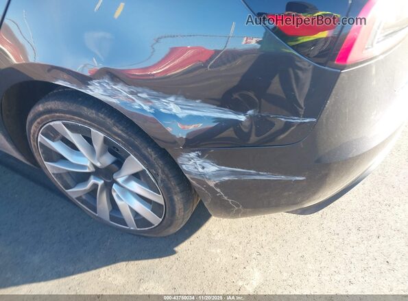 5YJ3E1EB7RF827409 2024 TESLA MODEL 3 Gray Widok z przodu
