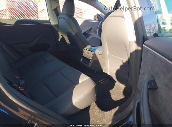 5YJ3E1EB7RF827409 2024 TESLA MODEL 3 Gray Widok naklejki z numerem VIN