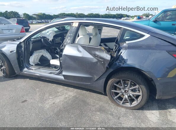 5YJ3E1EB9LF628577 2020 TESLA MODEL 3 Серый Вид задней части салона