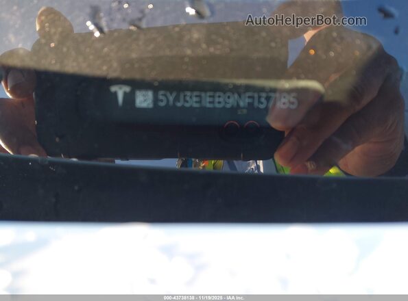 5YJ3E1EB9NF137185 2022 TESLA MODEL 3 White Vista del compartimento del motor
