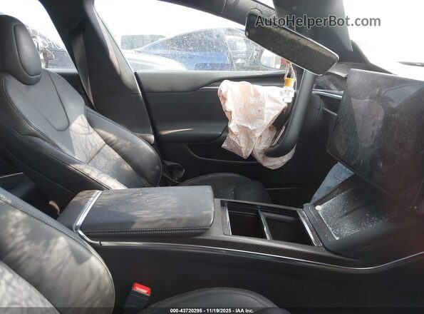5YJSA1E61MF438378 2021 TESLA MODEL S Red Вид салону спереду