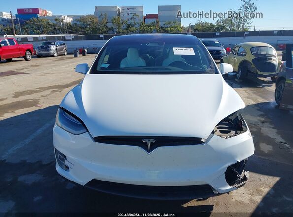 5YJXCBE29JF090733 2018 TESLA MODEL X White Widok zestawu wskaźników