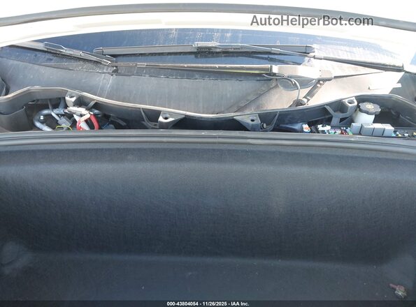 5YJXCBE29JF090733 2018 TESLA MODEL X White Widok z tyłu