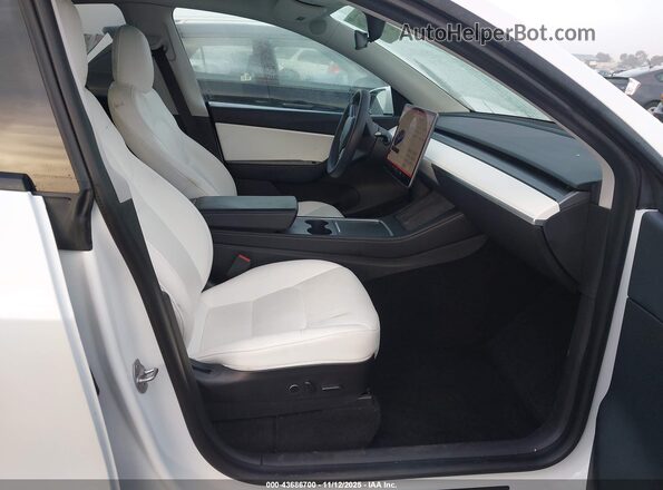 5YJYGAEE0MF144986 2021 TESLA MODEL Y White Սալոնի դիմացի տեսք