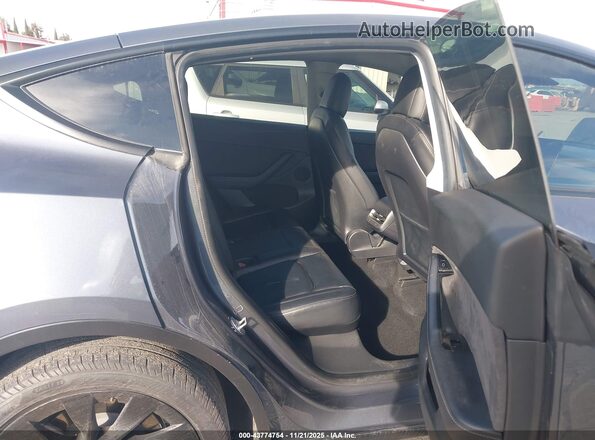 5YJYGDEE6LF053141 2020 TESLA MODEL Y Gray VIN կոդի պիտակի տեսք