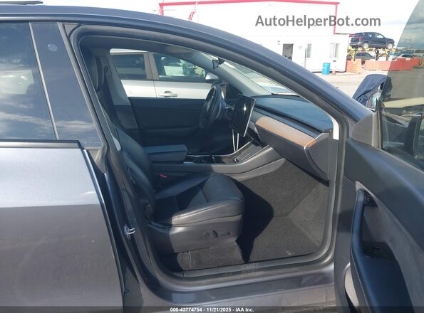 5YJYGDEE6LF053141 2020 TESLA MODEL Y Gray Սալոնի դիմացի տեսք