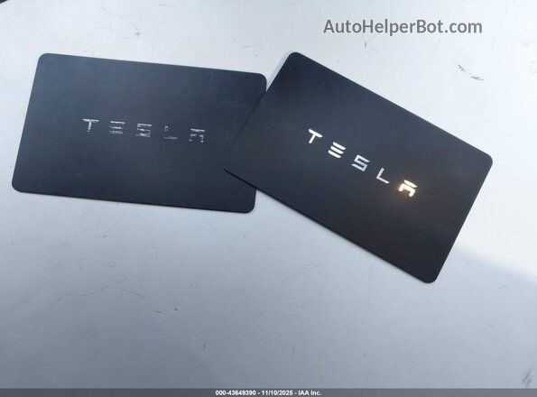 5YJYGDEE6MF090241 2021 TESLA MODEL Y White 