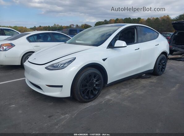 5YJYGDEE7LF008936 2020 TESLA MODEL Y Белый Передняя левая четверть