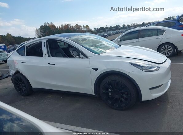 5YJYGDEE7LF008936 2020 TESLA MODEL Y Белый Вид задней части салона