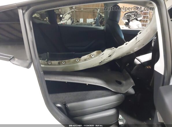 5YJYGDEE7LF011058 2020 TESLA MODEL Y Белый Вид наклейки с VIN-кодом