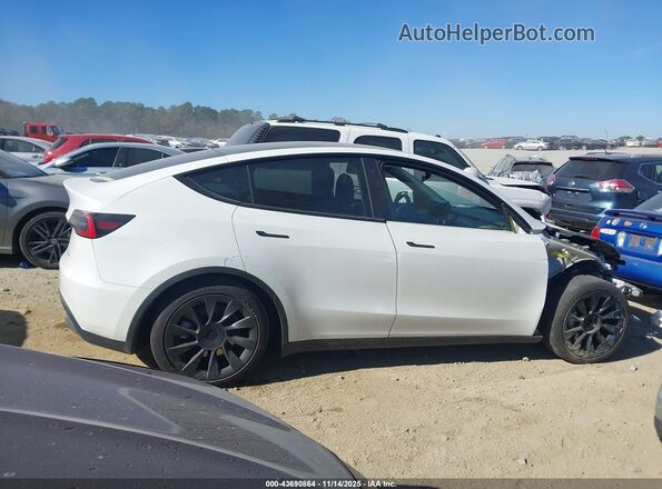 5YJYGDEE7MF065090 2021 TESLA MODEL Y White 