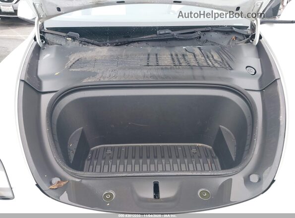 5YJYGDEEXMF074205 2021 TESLA MODEL Y White Rear view