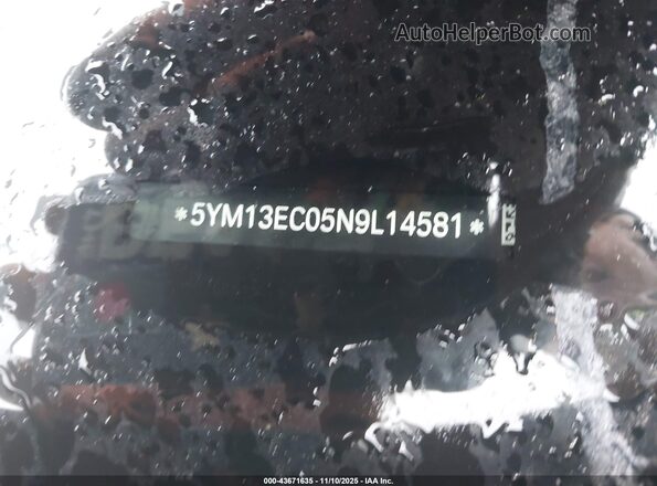 5YM13EC05N9L14581 2022 BMW X3 Green 