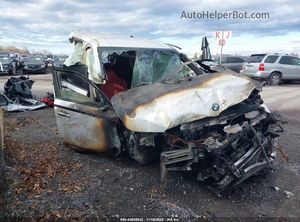 5YM23CS03P9S43314 2023 BMW XM White Widok z przodu