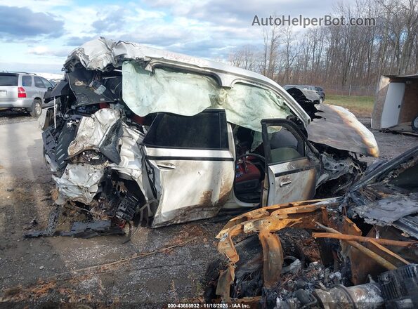 5YM23CS03P9S43314 2023 BMW XM White Widok wnętrza z tyłu