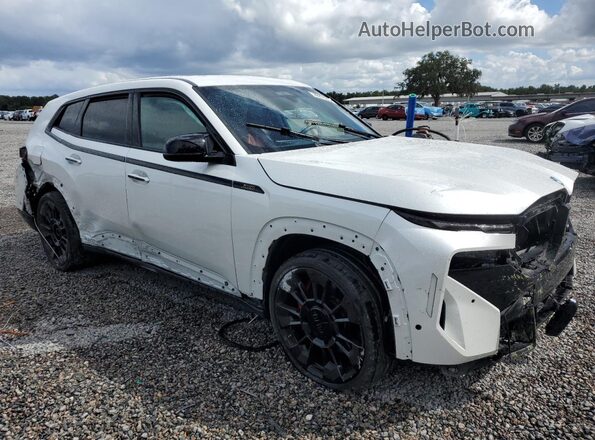 5YM23CS05S9Y18859 2025 BMW XM Белый Передняя правая четверть