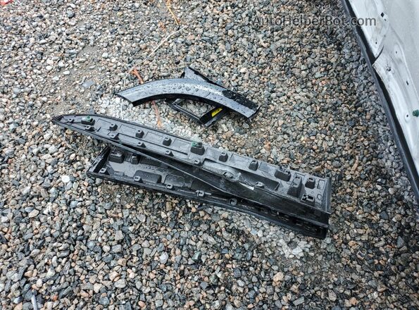 5YM23CS05S9Y18859 2025 BMW XM Белый Вид наклейки с VIN-кодом