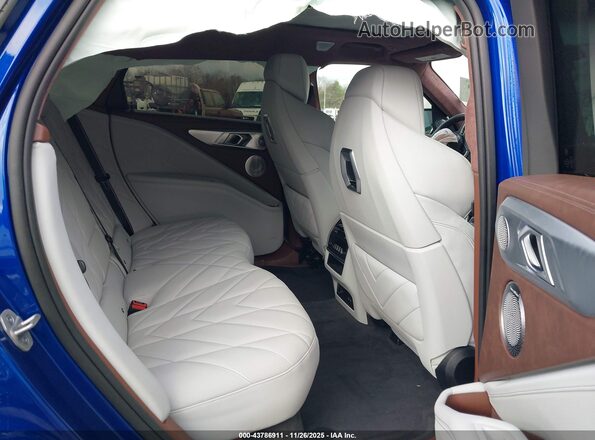 5YM23CS07S9X67221 2025 BMW XM Blue Вид наклейки з VIN-кодом