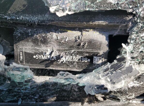 5YMCY0C09M9E92198 2021 BMW X6 Черный Вид подкапотного пространства