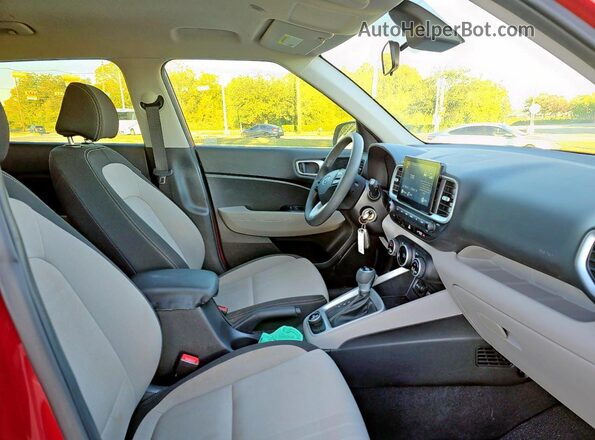 KMHRC8A39LU018916 2020 HYUNDAI VENUE Red Rear view