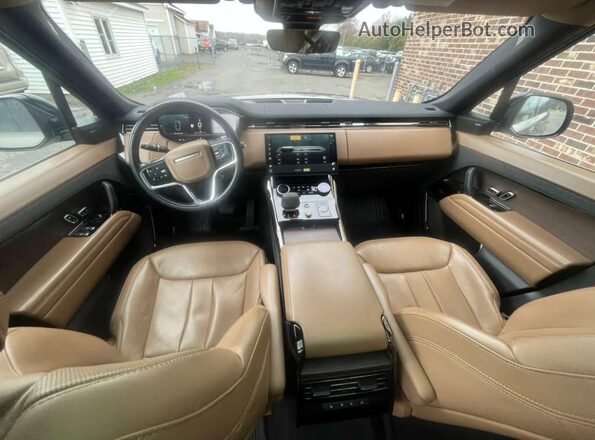 SAL1P9EU8PA110100 2023 LAND ROVER RANGE Коричневый Вид салона спереди