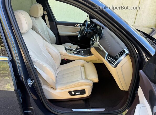 5UXCR6C55KLK82486 2019 BMW X5 Gray 