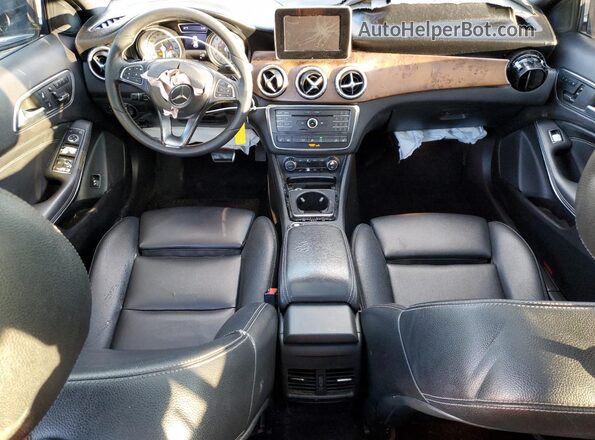 WDCTG4GB0HJ352356 2017 MERCEDES-BENZ GLA Black Widok zestawu wskaźników