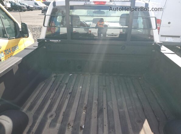 1FTBF2B65NEG17070 2022 FORD F250 Белый Вид задней части салона