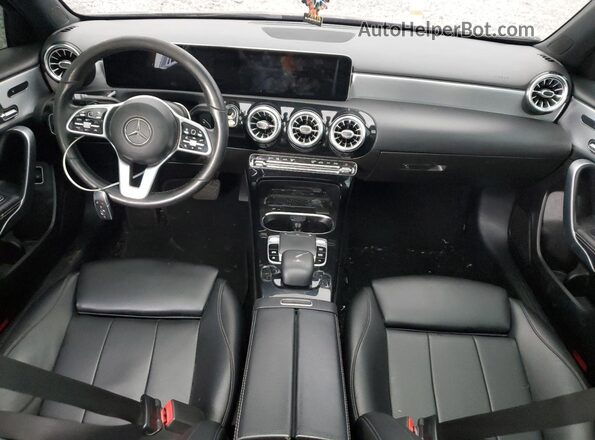 WDD3G4EB2KW020945 2019 MERCEDES-BENZ A-CLASS Black Вид щитка приладів