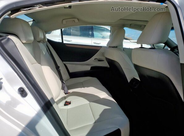 58AD11D16RU013644 2024 LEXUS ES White Vista interior trasera