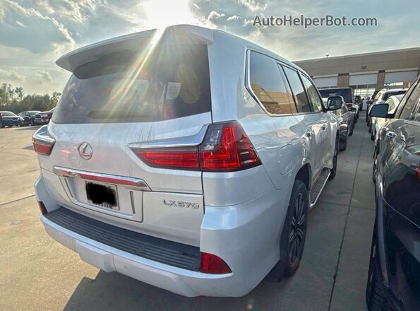 JTJHY7AX7J4263349 2018 LEXUS LX White Przód prawy