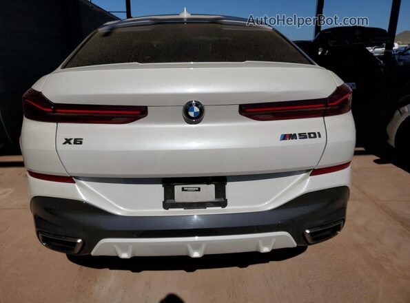 5UXCY8C0XN9J38713 2022 BMW X6 White Widok wnętrza z przodu