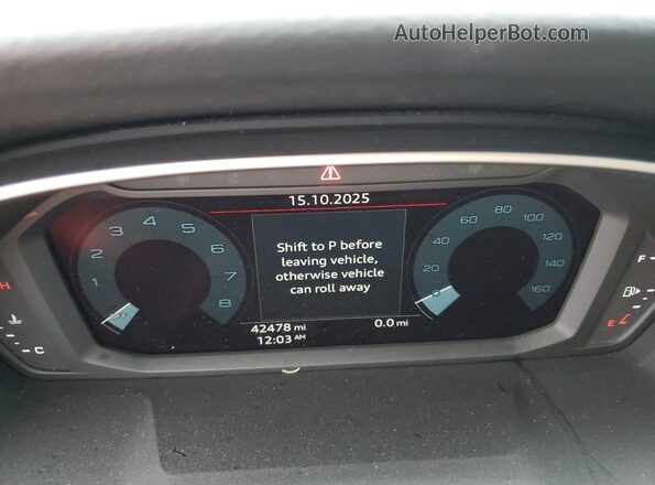 WA1DECF32R1056741 2024 AUDI Q3 Black უკანა სავარძლების ხედი