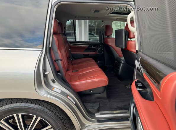 JTJHY7AX6J4263505 2018 LEXUS LX Silver 