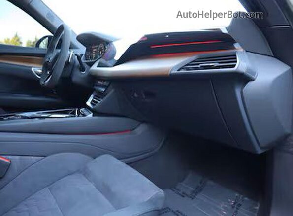 WAUFJBFW6P7005085 2023 AUDI E-TRON Black Widok wnętrza z przodu