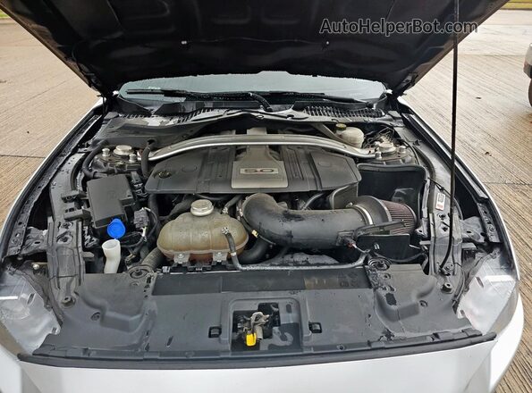 1FA6P8CF3L5140173 2020 FORD MUSTANG Silver Vista del salpicadero