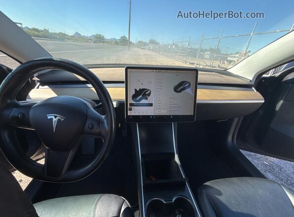 5YJ3E1EA6JF014073 2018 TESLA MODEL 3 Серый 