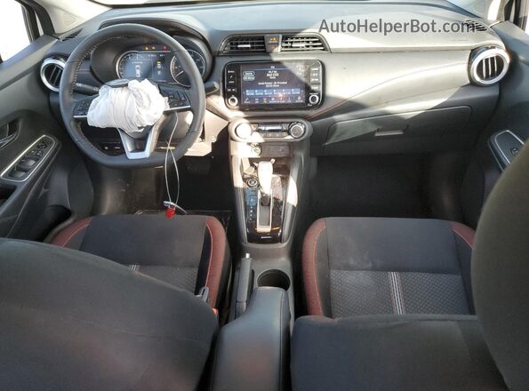 3N1CN8FV2PL810777 2023 NISSAN VERSA White Widok zestawu wskaźników