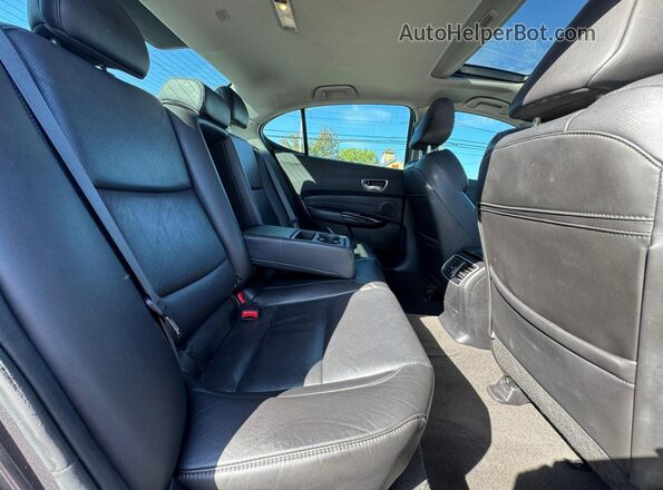 19UUB1F55LA010415 2020 ACURA TLX Gray Rear view