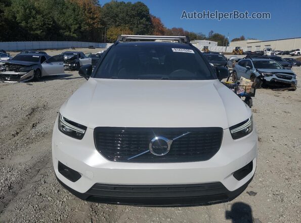 YV4AC2HM3M2513734 2021 VOLVO XC40 Белый Вид сзади