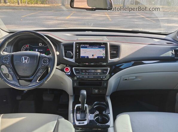 5FPYK3F78JB006769 2018 HONDA RIDGELINE Silver Вид задніх сидінь