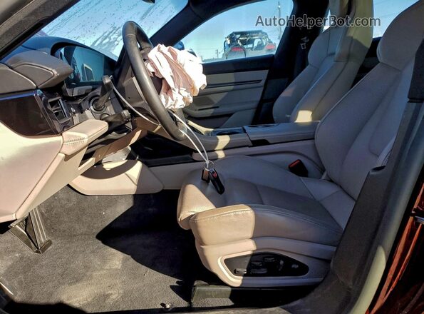 WP0AA2Y18PSA15602 2023 PORSCHE TAYCAN Burgundy Vista del salpicadero