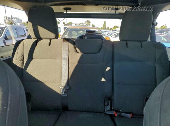 1C4HJXDN8MW558941 2021 JEEP WRANGLER White Rear interior view