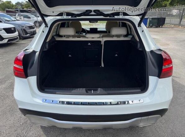 WDCTG4EB3KJ551881 2019 MERCEDES-BENZ GLA-CLASS White 
