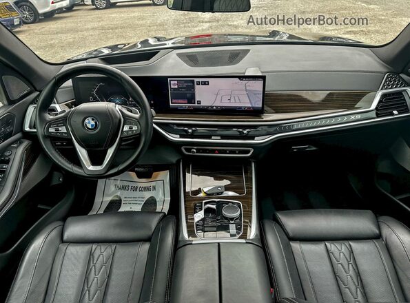 5UX43EU03S9X60677 2025 BMW X5 Черный Вид задних сидений