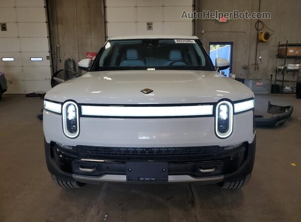7FCTGAAA9NN015736 2022 RIVIAN R1T White Դիմացի տեսք