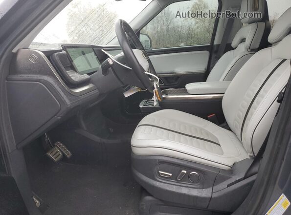 7FCTGAAA9NN015865 2022 RIVIAN R1T Blue Widok wnętrza z przodu