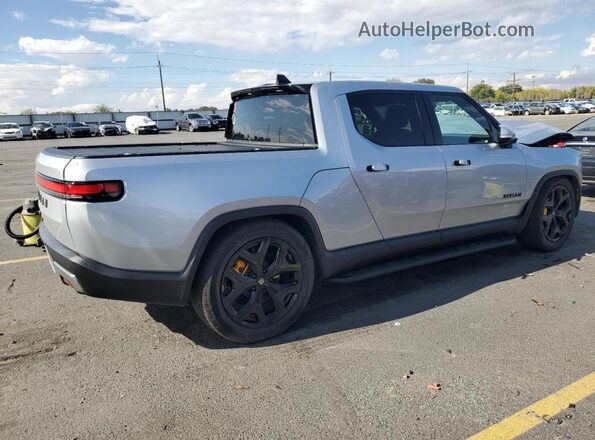 7FCTGAAL0NN006537 2022 RIVIAN R1T Silver უკანა მარჯვენა