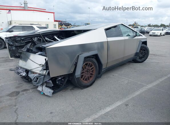 7G2CEHED0RA028785 2024 TESLA CYBERTRUCK Silver Tył prawy